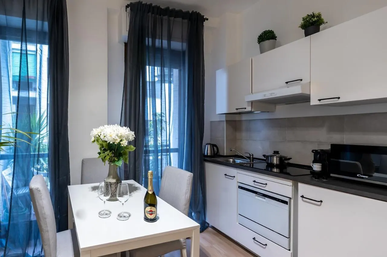 Suite 1,2 Porta Milano Centro Parking Free